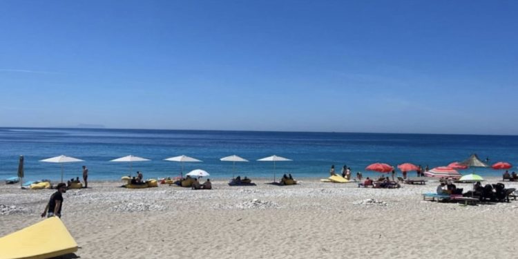 E rëndë në Dhërmi/ Turisti gjerman goditet nga helika e skafit në plazhin e Gjipesë