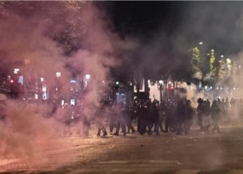 VIDEO/ Fitorja e PSG, grabitje, zjarre dhe shkatërrim në Francë! Vdes një 17-vjeçar dhe 4 të plagosur rëndë