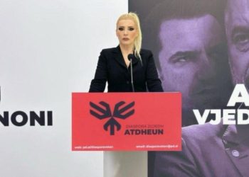 “Fëmijët sëmuren, bashkia nuk mban përgjegjësi!” Helmimi në Gramsh/ PD: Kompania e dënuar për korrupsion, vazhdon e fiton ende tendera