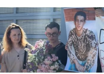 “Hetim i pavarur, kushtet çnjerëzore!” Vetëvrasja e emigrantit në Itali/ Homazhe dhe protestë në kampin e Gjadrit