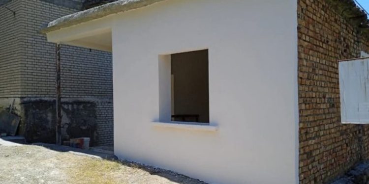 “Ai vend ka qenë ferri i Shqipërisë!” Gazetari: Në Spaç po rikonstruktojnë godinat e burgut