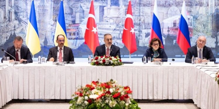 Ethet diplomatike për raundin e dytë të negociatave Rusi-Ukrainë në Stamboll