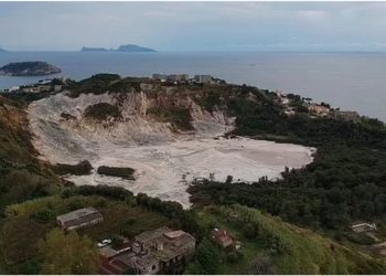 Një nga vullkanet më të mëdha është zgjuar, shkencëtarët: Do ta zhysë planetin në kaos