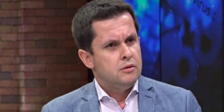 Ilir Alimehmeti padit KQZ në Kolegjin Zgjedhor!