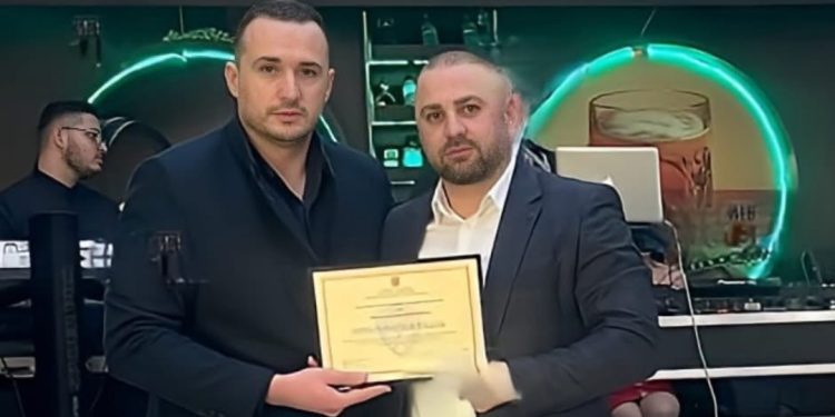 Ulian Shpataraku, “ushtari i bandave” dhe garant te Troplinët për të bërë drejtor Ilir Proden!