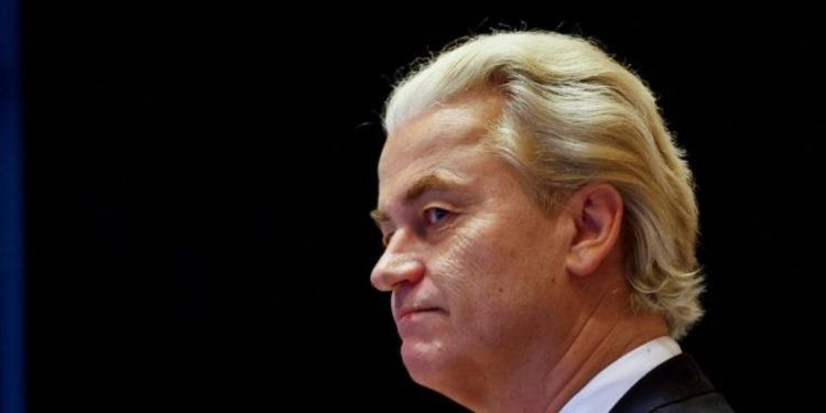 Qeveria holandeze rrëzohet pas përplasjes për politikën e migracionit, lideri i ekstremit të djathtë tërheq partinë e tij nga koalicioni qeverisës