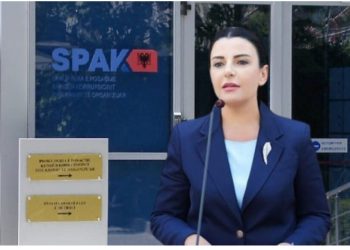 Belinda Balluku, nga skemat korruptive te lufta për Ministrinë e Brendshme/ A po kërkon të forcohet para se të arrestohet?”
