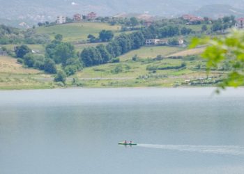 E rëndë në Shkodër/ U fut për t’u larë në liqenin e Grizhës, mbytet 38-vjeçari, nxirret nga uji trupi i pajetë