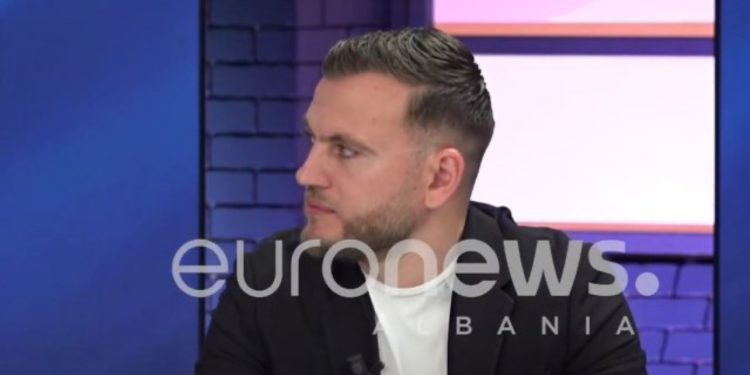 “Ja roli që kishin femrat në grup”/ Gazetari Ferhati zbulon emrat e të arrestuarve sot nga SPAK