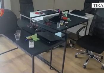 EMRAT/ Mashtronin të huajt për të investuar në bursa fiktive, arrestohen dy administratorët e një “call center”-i në Tiranë