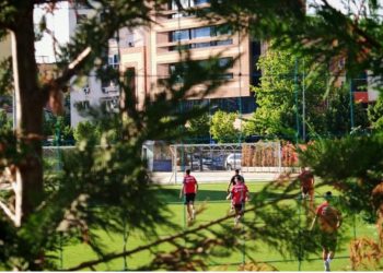 Gazetari serb spiunon përgatitjet e kombëtares shqiptare…! – SHIKO VIDEON EKSKLUZIVE