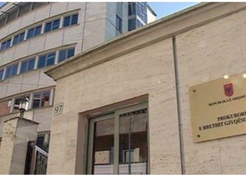 EMRAT/ Nga Stambolli në Rinas me 300 mijë euro cash dhe 14 valixhe me medikamente/ Prokuroria përfundon hetimet, dërgon në gjyq pesë shtetasit nga Kosova