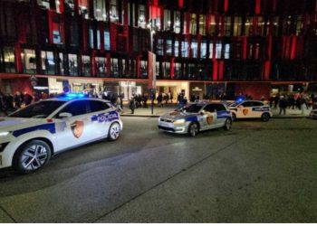 Masat e sigurisë për ndeshjen Shqipëri- Serbi, policia njofton kufizimet e reja të rrugëve rreth hotelit të ekipit serb