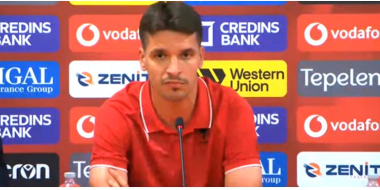 E turpshme… Një gazetar serb “provokon” kapitenin Gjimshiti për bashkëshorten