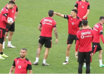 Formacioni i mundshëm/ Surprizë e Sylvinhos në treshen e sulmit, si pritet të rreshtohet Kombëtarja shqiptare në sfidën me Serbinë