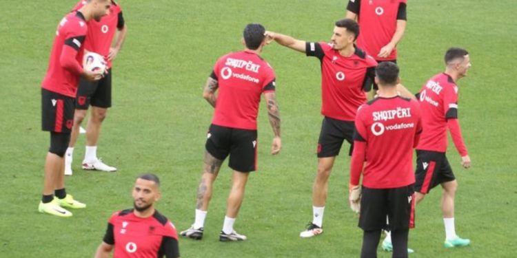 Formacioni i mundshëm/ Surprizë e Sylvinhos në treshen e sulmit, si pritet të rreshtohet Kombëtarja shqiptare në sfidën me Serbinë