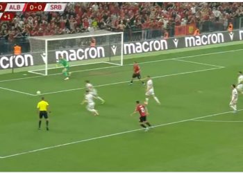 Mbyllet pa gola pjesa e parë: Shqipëria dominuese mbi Serbinë/ Manaj thyen zemrat e miliona shqiptarëve