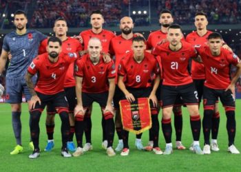 Legjenda e Kombëtares godet Sylvinhon dhe futbollistët pas barazimit me Serbinë: Ndeshje të tilla luhen për t’i fituar