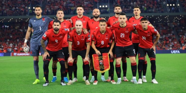 Legjenda e Kombëtares godet Sylvinhon dhe futbollistët pas barazimit me Serbinë: Ndeshje të tilla luhen për t’i fituar