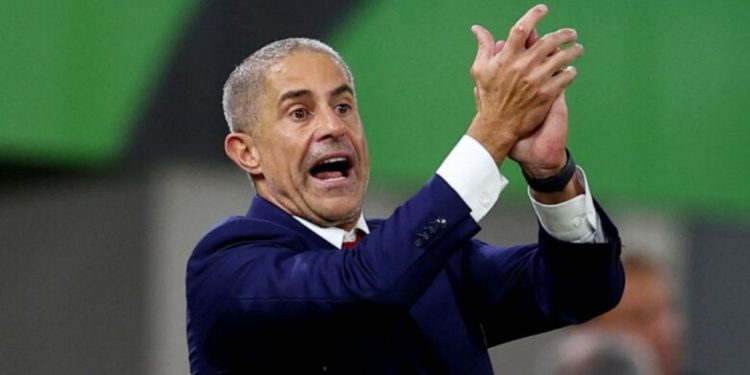 “Jam krenar për lojtarët, por i zhgënjyer me rezultatin” – Sylvinho flet pas ndeshjes me Serbinë