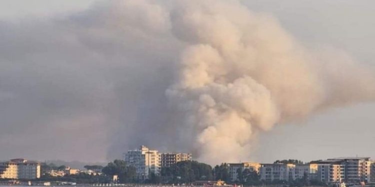 Zjarri në fushën e mbetjeve/ Nis procedimi për drejtorin e Ndërmarrjes së Pastrimit në bashkinë e Vlorës, nën hetim dhe 4 të tjerë