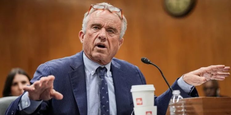 Sekretari i Shëndetësisë shkarkon nga detyra të gjithë komitetin e vaksinave në SHBA, Kennedy: Janë përballur me konflikte të vazhdueshme interesi