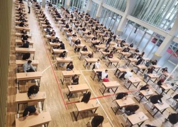 Sot provimi në Gjuhë Shqipe dhe Letërsi për maturantët, dalin tezat 20 minuta pas nisjes