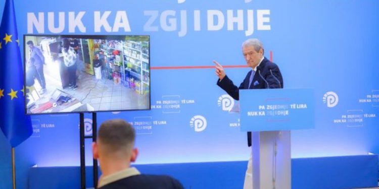 “Janë prova të Trenit Bullgar”, Berisha nxjerr PAMJET: Gjithçka realizohet me gjakftohtësi, njësoj si në filma