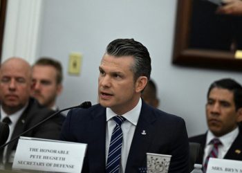 “Besojmë te zgjidhja paqësore”, Hegseth: SHBA do të reduktojë ndihmën ushtarake për Ukrainën