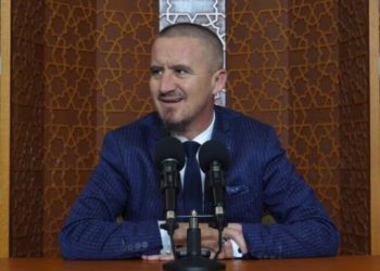 Akuzohet për ‘pengim të drejtësisë’, çfarë vendosi Gjykata për imamin Ahmet Kalaja