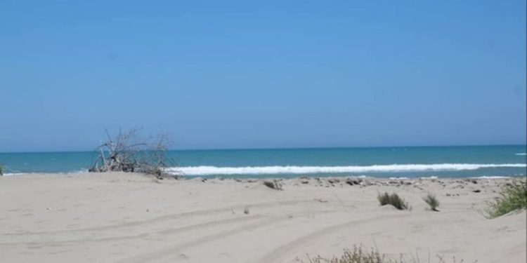 Ishte futur të lahej në det dhe pësoi arrest kardiak, ndërron jetë 73-vjeçari në Qerret të Kavajës