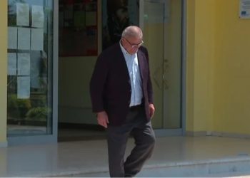 74-vjeçari realizon ëndrrën! Merr diplomën e maturës pas rezultatit të provimit të gjuhës së huaj, ja çfarë note mori në tentativën e tij të dytë