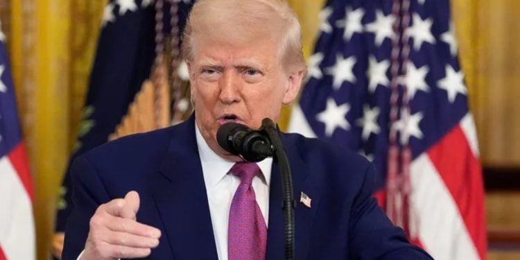 “Shpresoj për negociata”/ Trump: E dija për sulmin e Izraelit ndaj Iranit, por SHBA-të nuk janë përfshirë