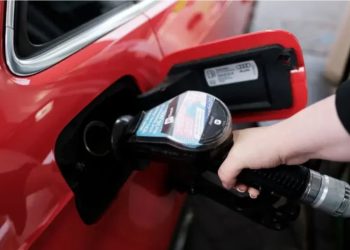 Sulmi i Izraelit ndaj Iranit/ “Çmenden” çmimet globale të naftës, pësojnë rritje të ndjeshme