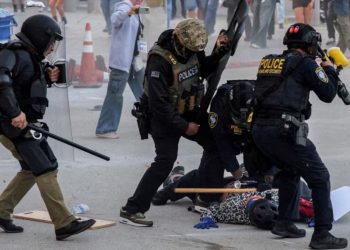 “Urime për nisjen e luftës civile në SHBA!” Mediat pro-Kremlinit për protestat në Los Angeles: Po e shijojmë këtë që po shohim