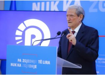 SHBA rihap dosjen McGonigal/ Berisha: I gjithë aktiviteti i tij në Shqipëri me Ramën lidhet me kompanitë ruse të Deripaskës