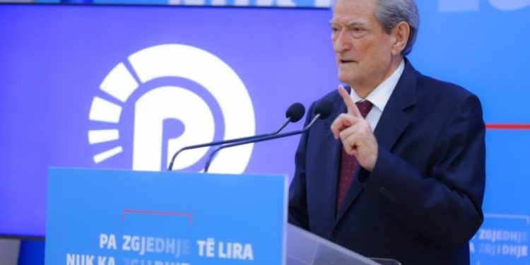 SHBA rihap dosjen McGonigal/ Berisha: I gjithë aktiviteti i tij në Shqipëri me Ramën lidhet me kompanitë ruse të Deripaskës