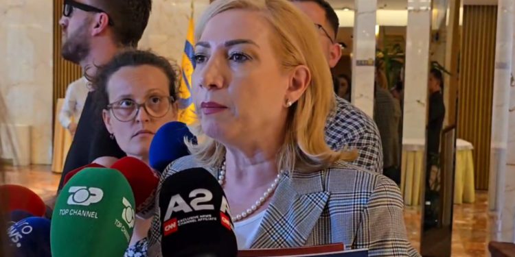 Debati për pagat e gjyqtarëve/ Holta Zaçaj: Kritikat i pranojmë, ato kanë kufi, por jo presionet