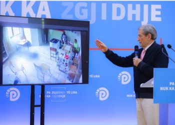 VIDEO/ “Dëshmi të farsës elektorale”, Berisha publikon pamje të tjera: Nga Treni Bullgar deri tek mbushja e kutive të votimit