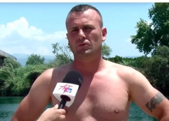 U hodh në lumë për të shpëtuar nga mbytja dy të mitur, shqiptari do të “shpërblehet” me shtetësinë greke