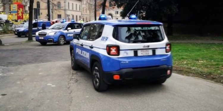 Nuk iu bind thirrjes së policisë, vihet në pranga 46-vjeçari shqiptar në Itali, në mjet i gjendet mbi 1 kg kokainë