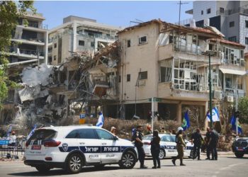 Irani nis një sulm të ri me raketa ndaj Izraelit, sirenat e alarmit bien në Tel Aviv dhe Jerusalem