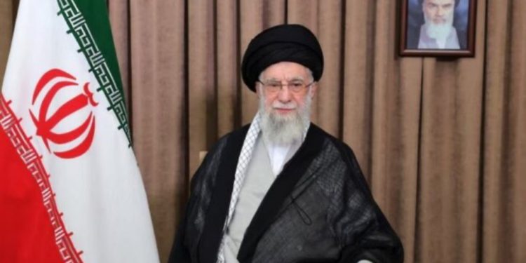 Zyrtarët amerikanë: Izraelitët donin të vrisnin edhe Liderin Suprem të Iranit, Trump i ndali