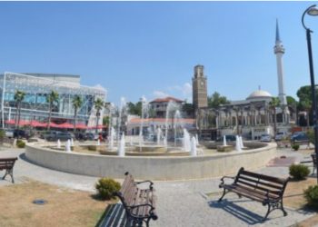 Në 2024 popullsia e re në moshë u tkurr me madhësinë e Kavajës, 29 mijë të rinj më pak