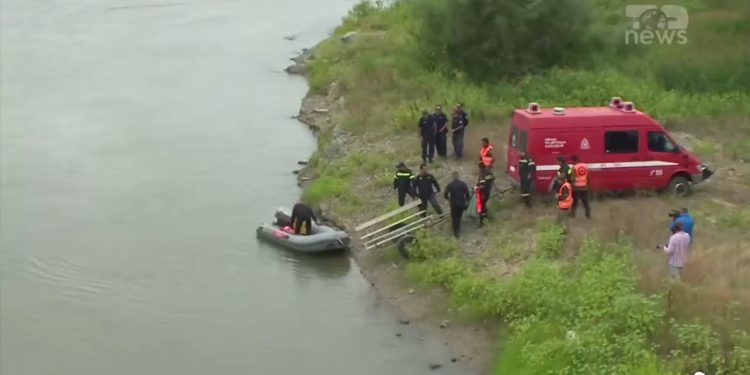 U mbyt në lumë në Greqi/ 12-vjeçari shqiptar do të prehet në atdhe, babai i të miturit do të marrë leje qëndrimi për arsye humanitare