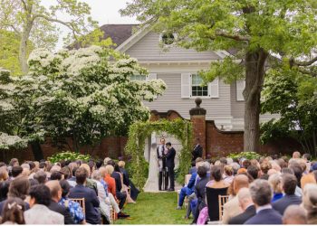 Dasma e Alex Soros dhe Huma Abedin/ Vogue ndan pamje nga ceremonia martesore, mes tyre dhe foto të Ramës me dhëndrin