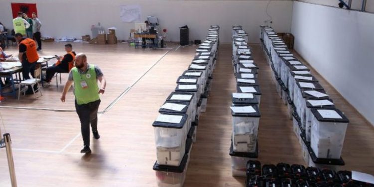 Përfundon verifikimi i 94 kutive në qarkun e Elbasanit, procesverbalet i vihen në dispozicion PD-ASHM