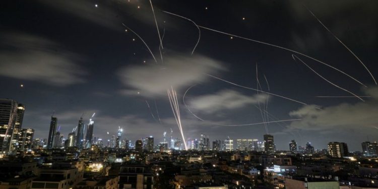 “Nuk do e vrasim, tani për tani”/ Pas komenteve të Trump, udhëheqësi suprem i Iranit lëshon paralajmërim për Izraelin: Beteja fillon!