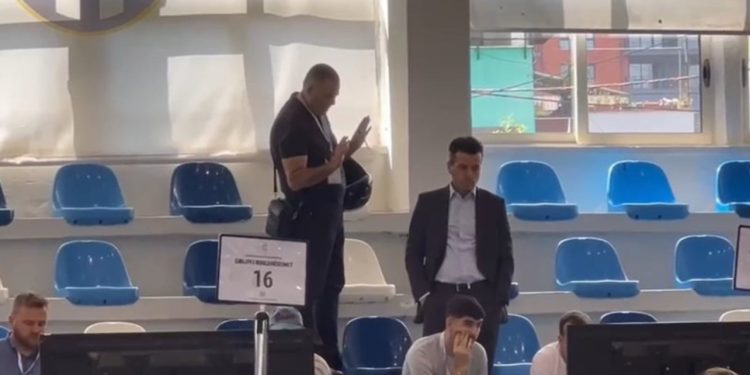 Hapen kutitë e votimit në Tiranë, del rezultati i parë nga rinumërimi në 7 QV, Bashës rezulton me 3 vota të viedhura, PS-së i janë shtuar vota