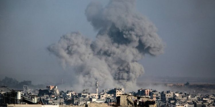 Sulmet izraelite në 24 orët e fundit, të paktën 140 të vrarë në Gaza